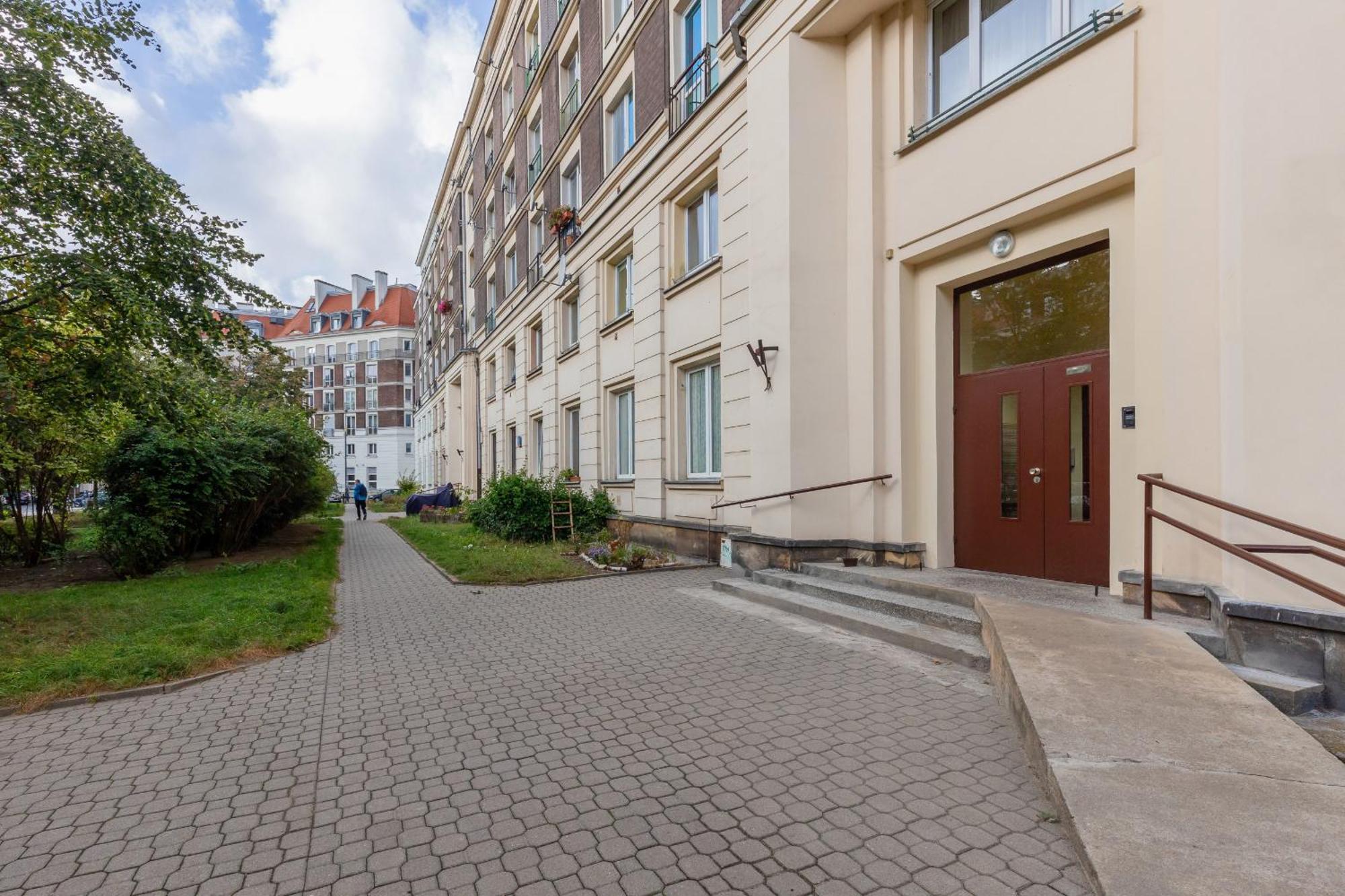 Aleja Wyzwolenia Studio with Mezzanine Warsaw Downtown by Noclegi Renters Luaran gambar