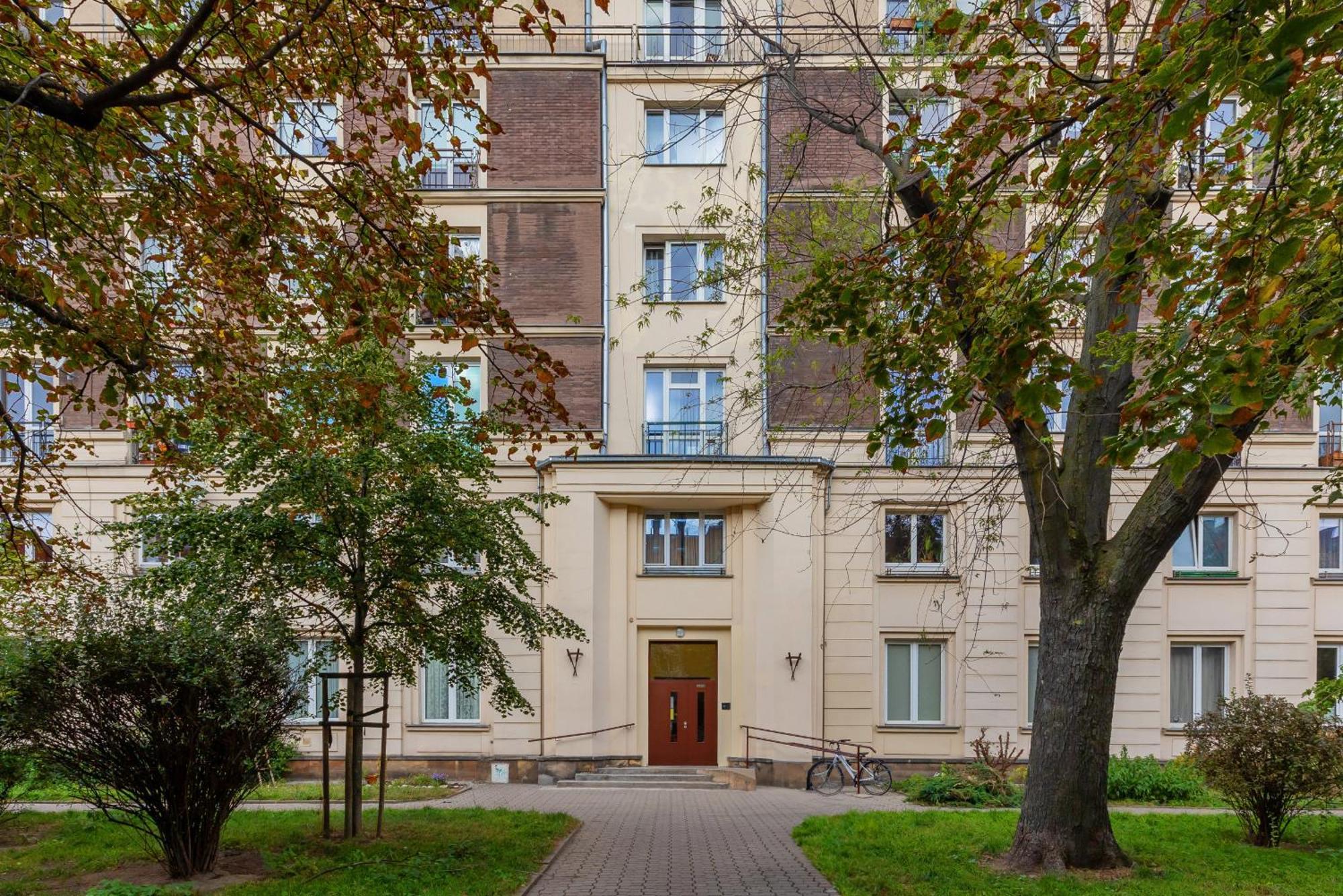 Aleja Wyzwolenia Studio with Mezzanine Warsaw Downtown by Noclegi Renters Luaran gambar
